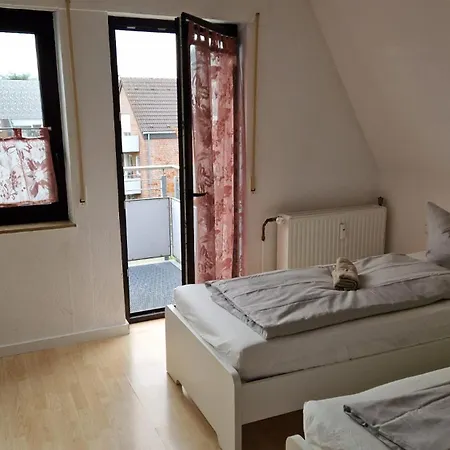 3 Apartment *